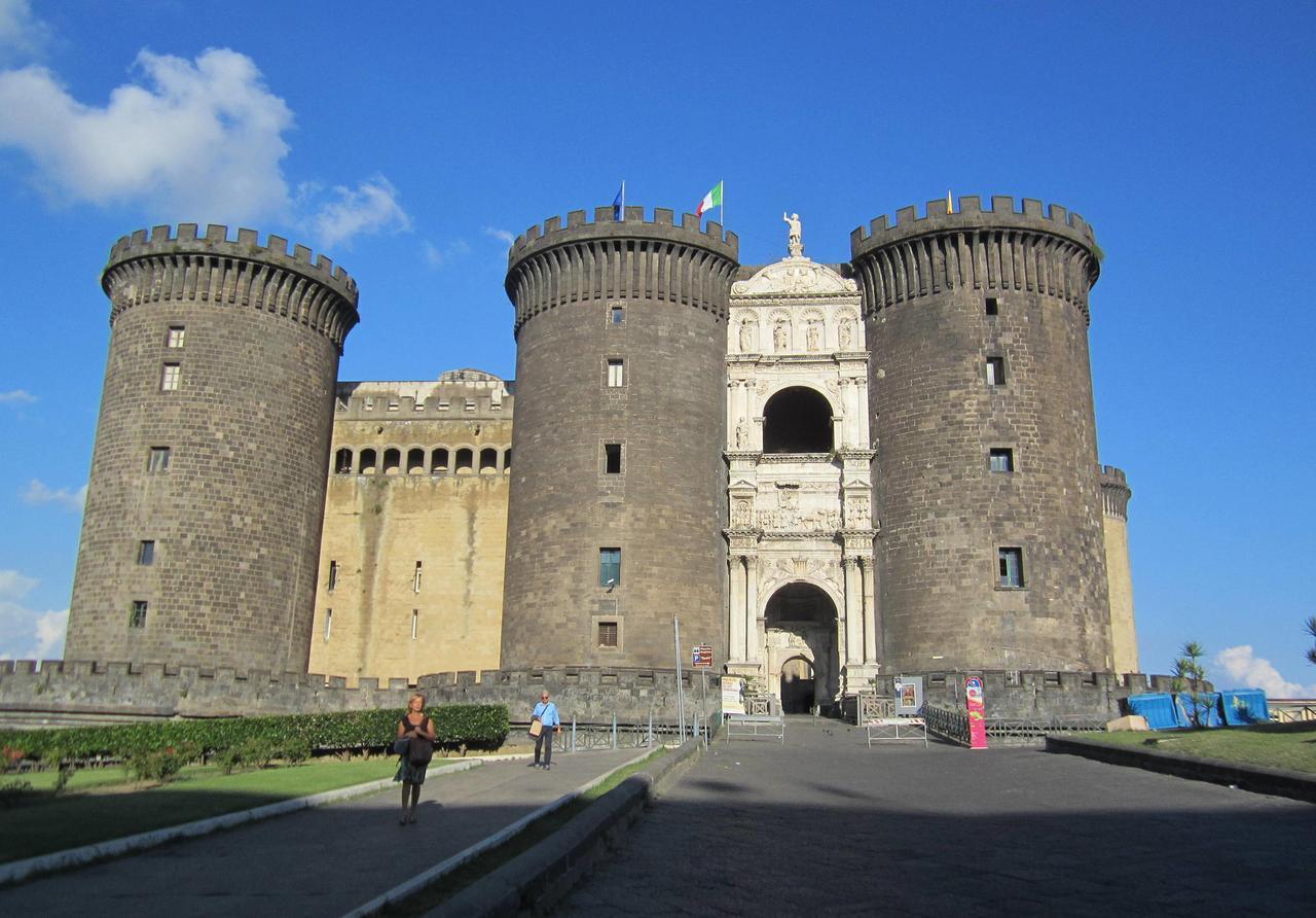 B&B L'Alloggio Dei Vassalli Naples Exterior photo